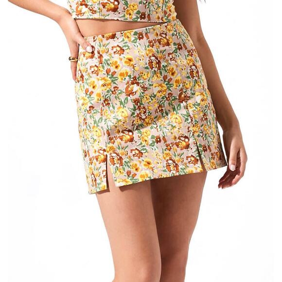 NWT ASTR The Label Women's Floral Side Slit Mini Skirt Yellow Brown Floral Sz L - Picture 1 of 6